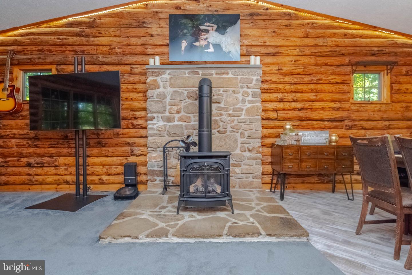 2436 Linda Ln Property Photo 7