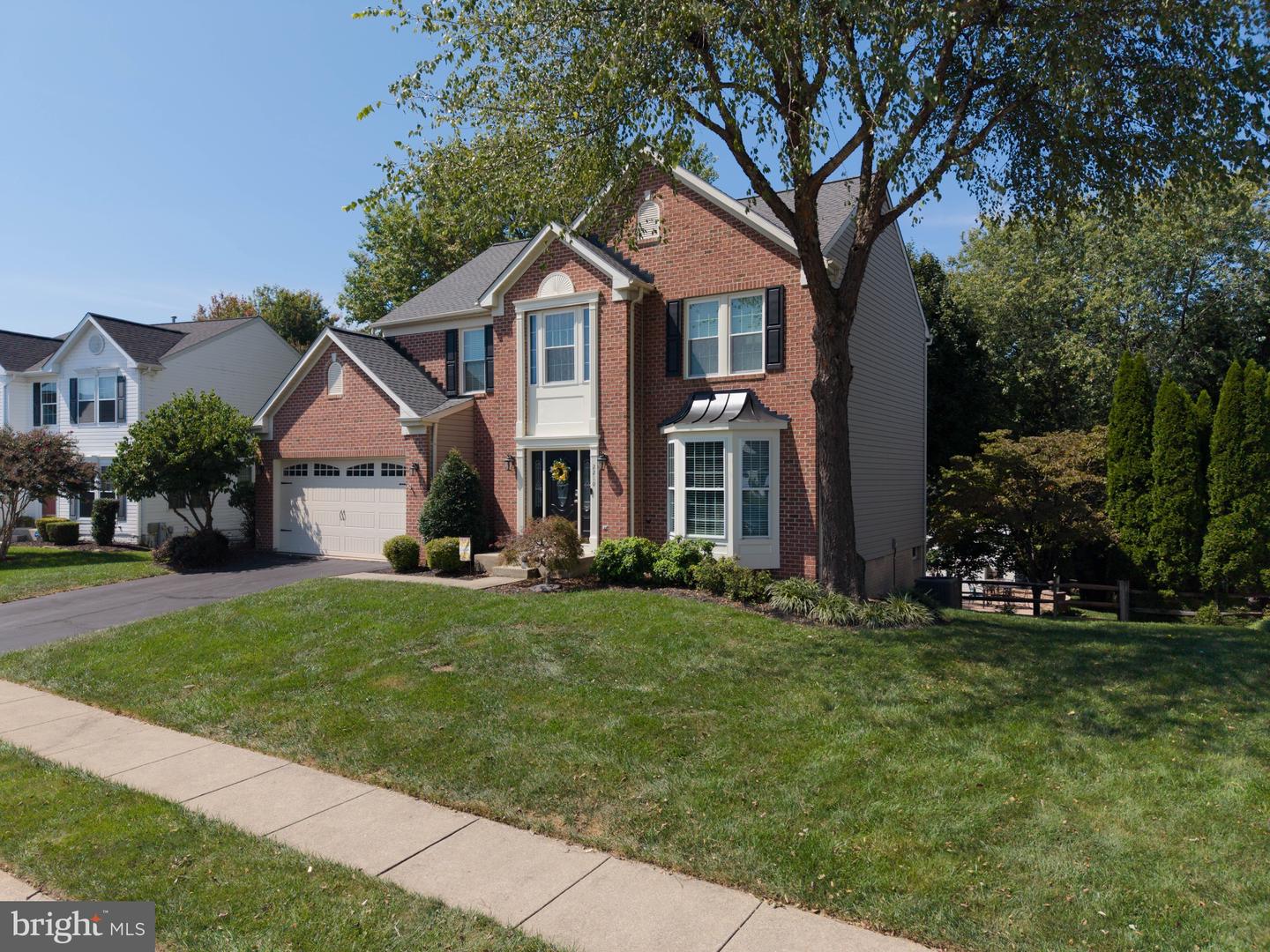 2210 Autumn Glow Ct Property Photo 2