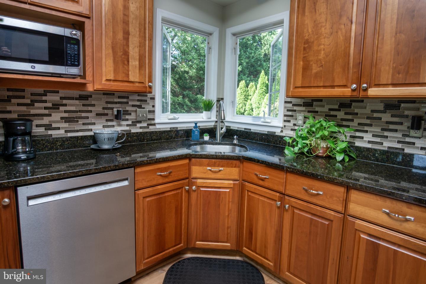 2210 Autumn Glow Ct Property Photo 9