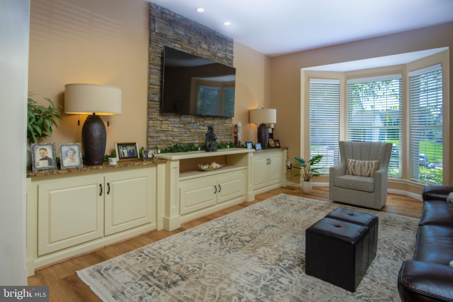 2210 Autumn Glow Ct Property Photo 20