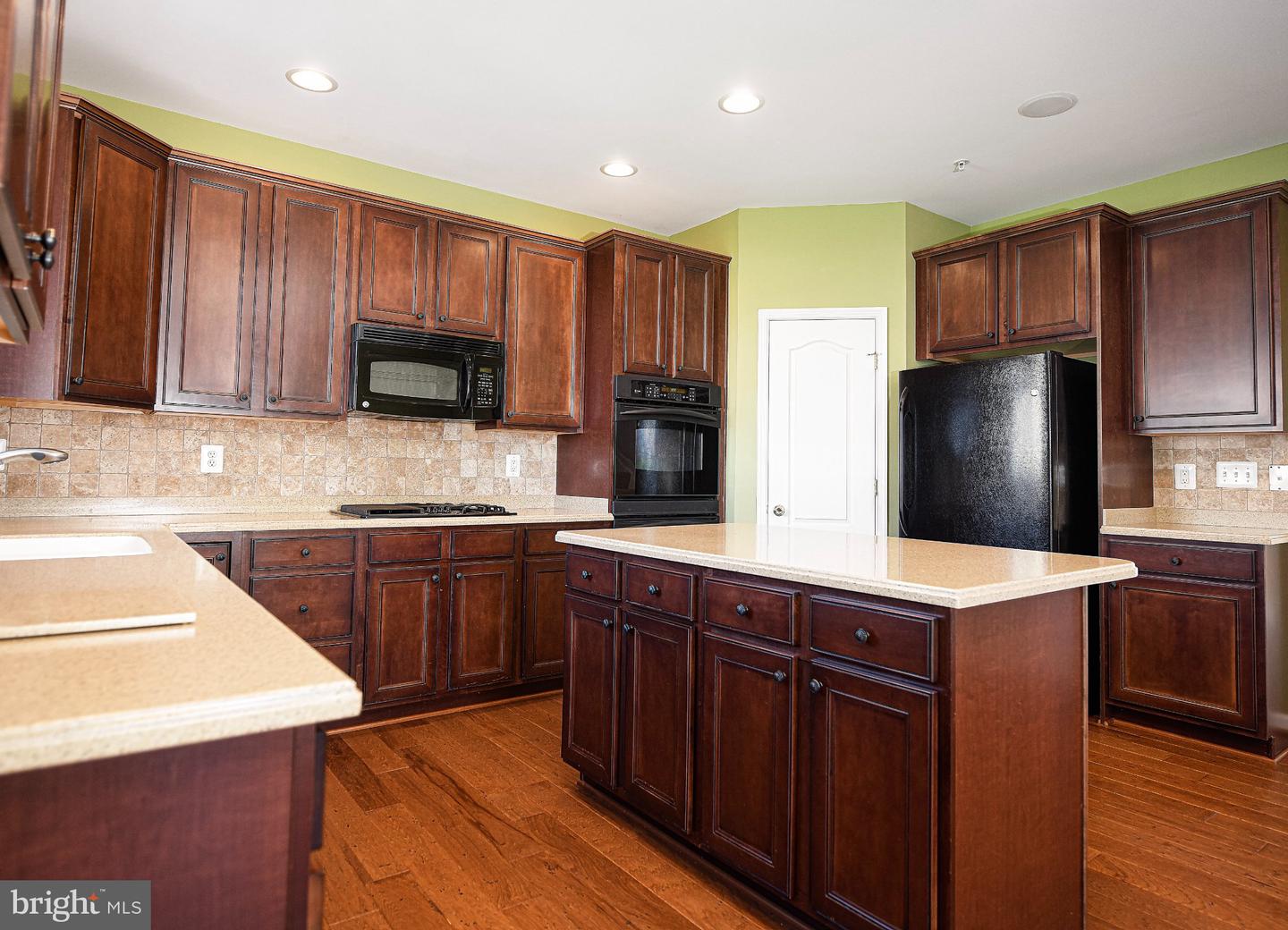 1709 Mohegan Dr #1043 Property Photo 16