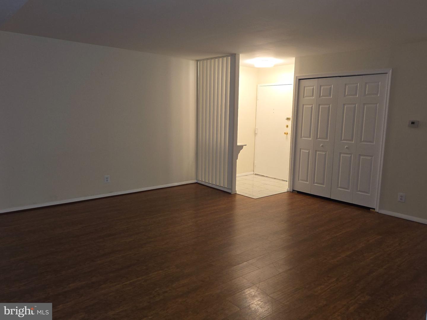 111 Donzen Dr #e Property Photo 2