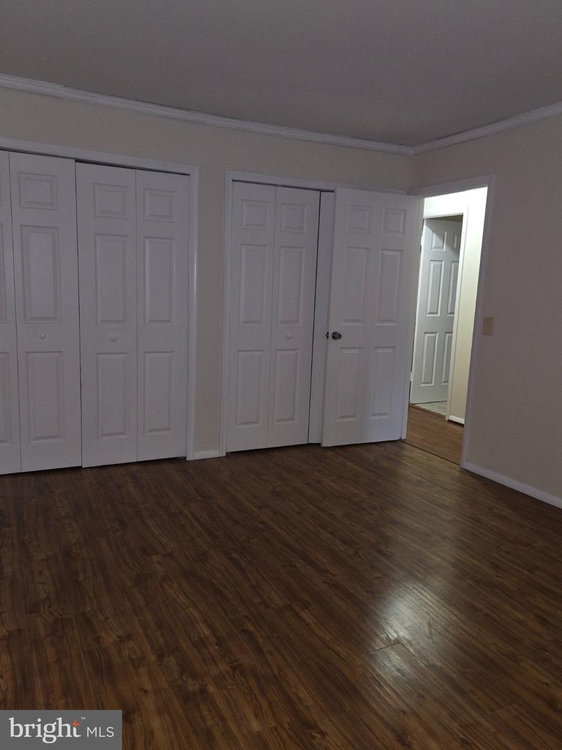 111 Donzen Dr #e Property Photo 11
