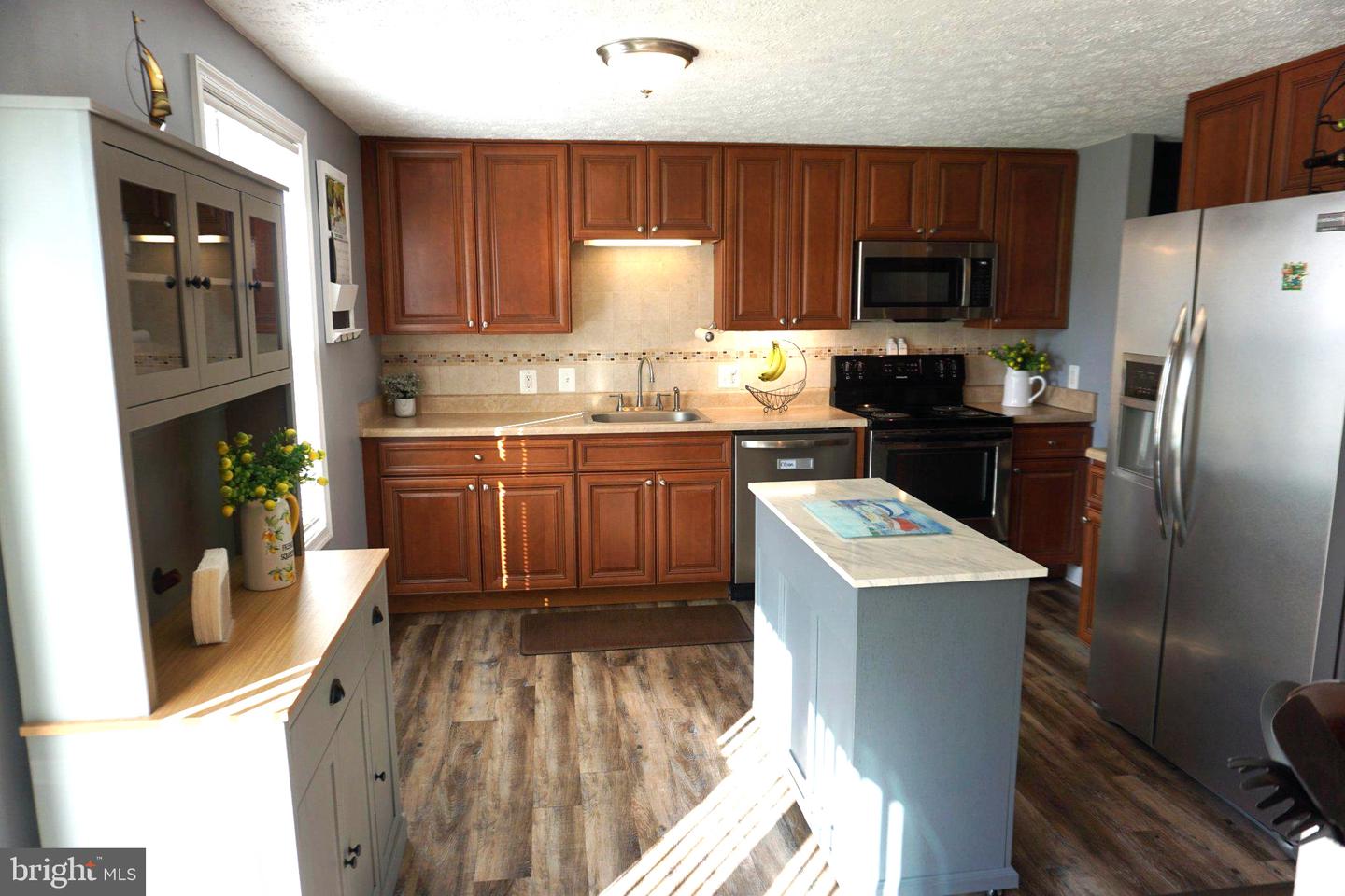 100 Shell Cove Ct Property Photo 2