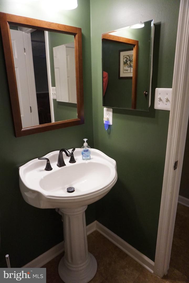 100 Shell Cove Ct Property Photo 33