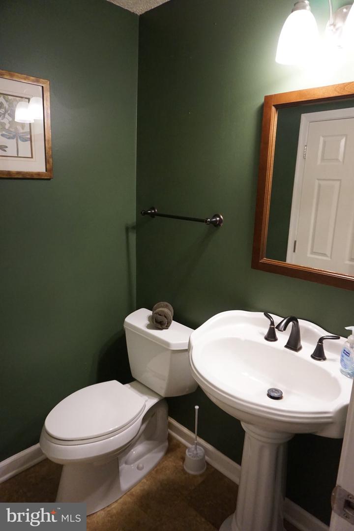 100 Shell Cove Ct Property Photo 34
