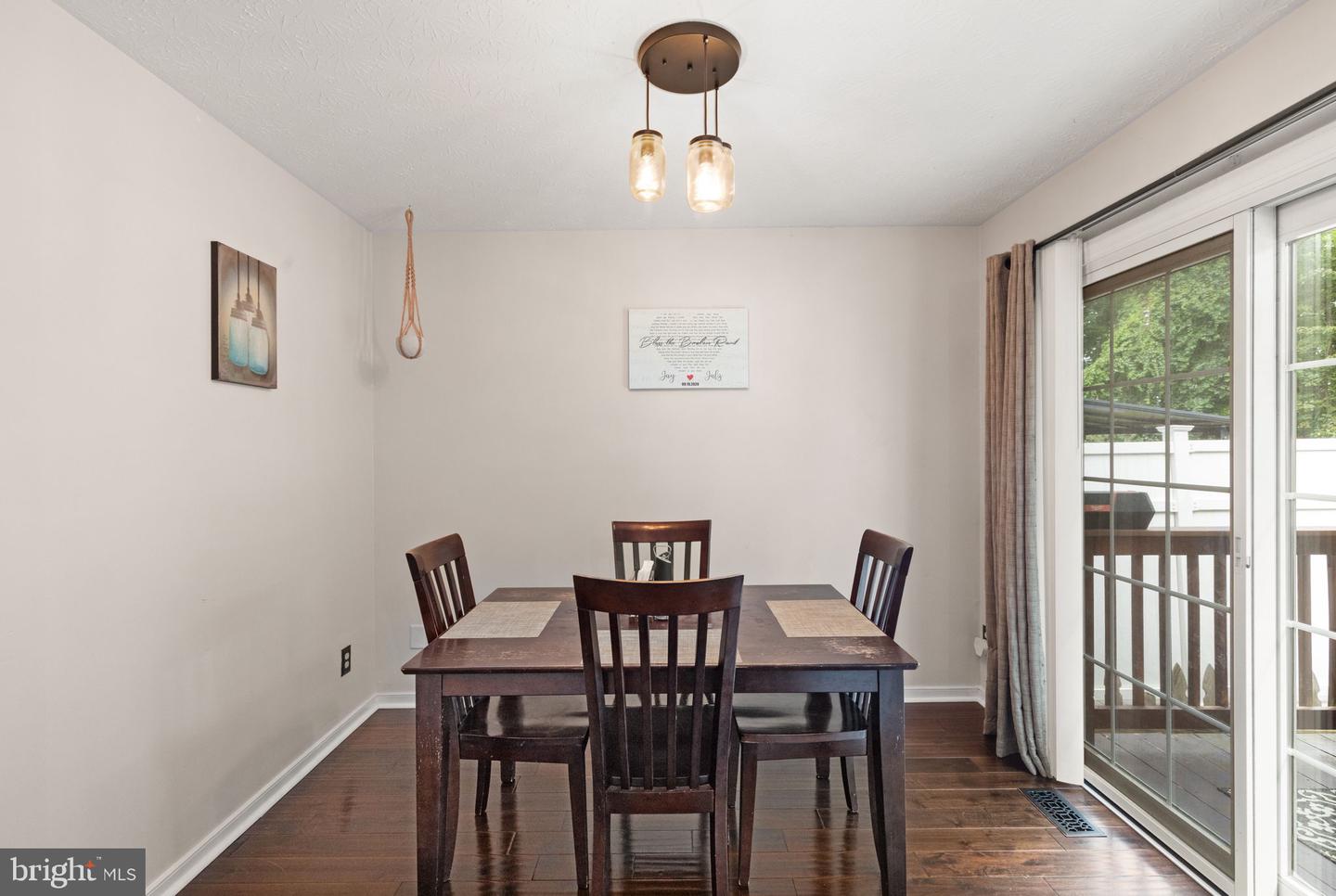 615 Lochern Ter Property Photo 8