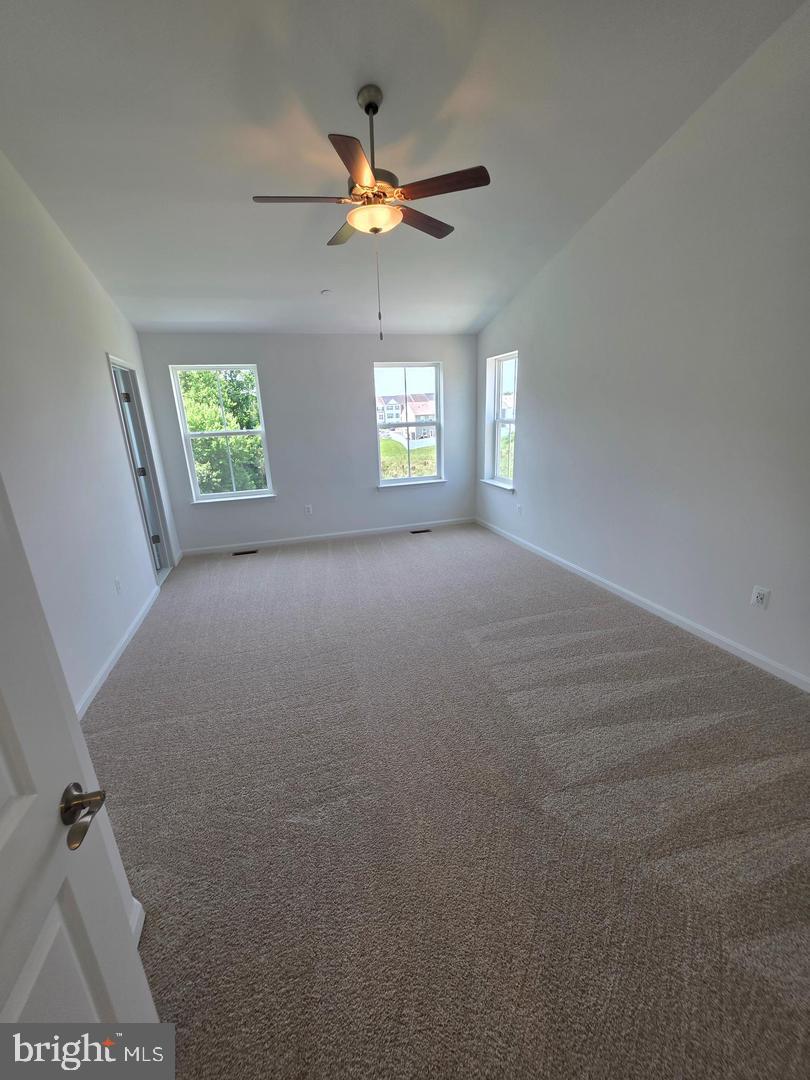 340 Aqua Sq ##178 Property Photo 14