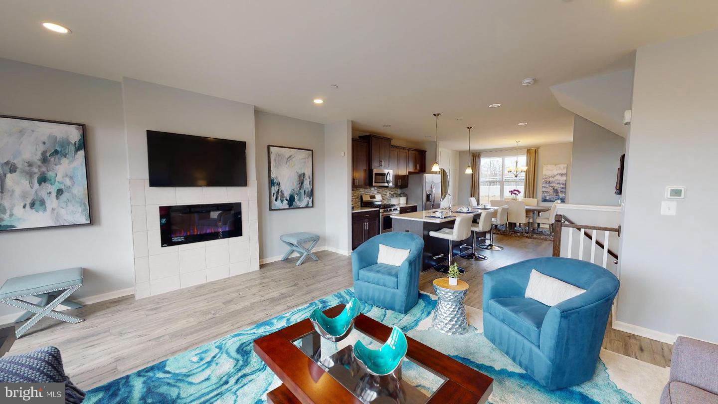 324 Aqua Sq Property Photo 23