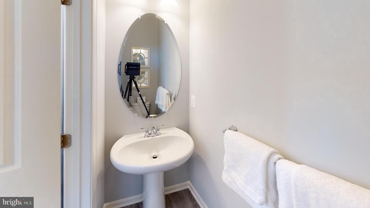 324 Aqua Sq Property Photo 36