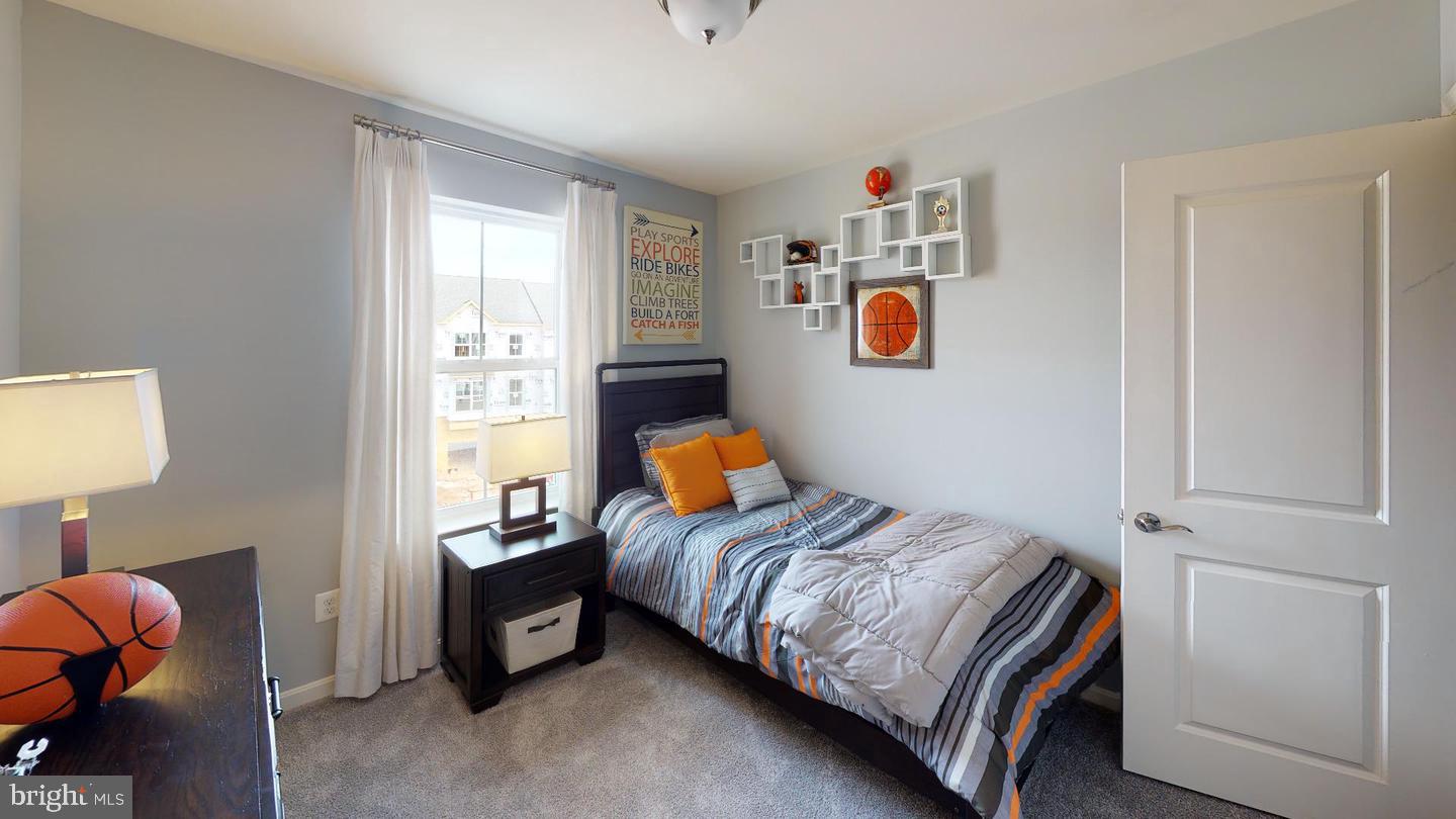 324 Aqua Sq Property Photo 38