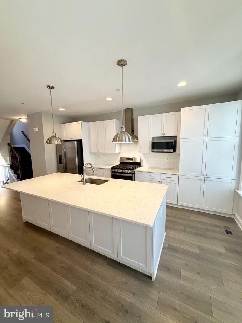 43 E Gordon St #j Property Photo 2