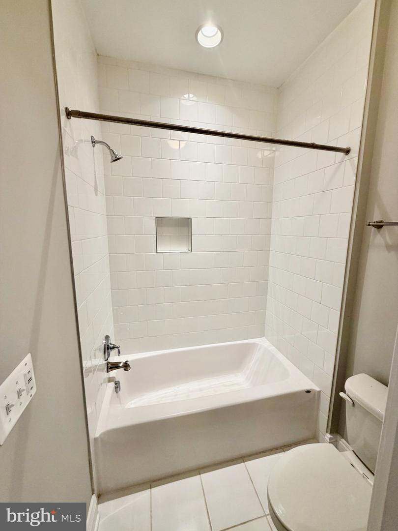 43 E Gordon St #j Property Photo 15