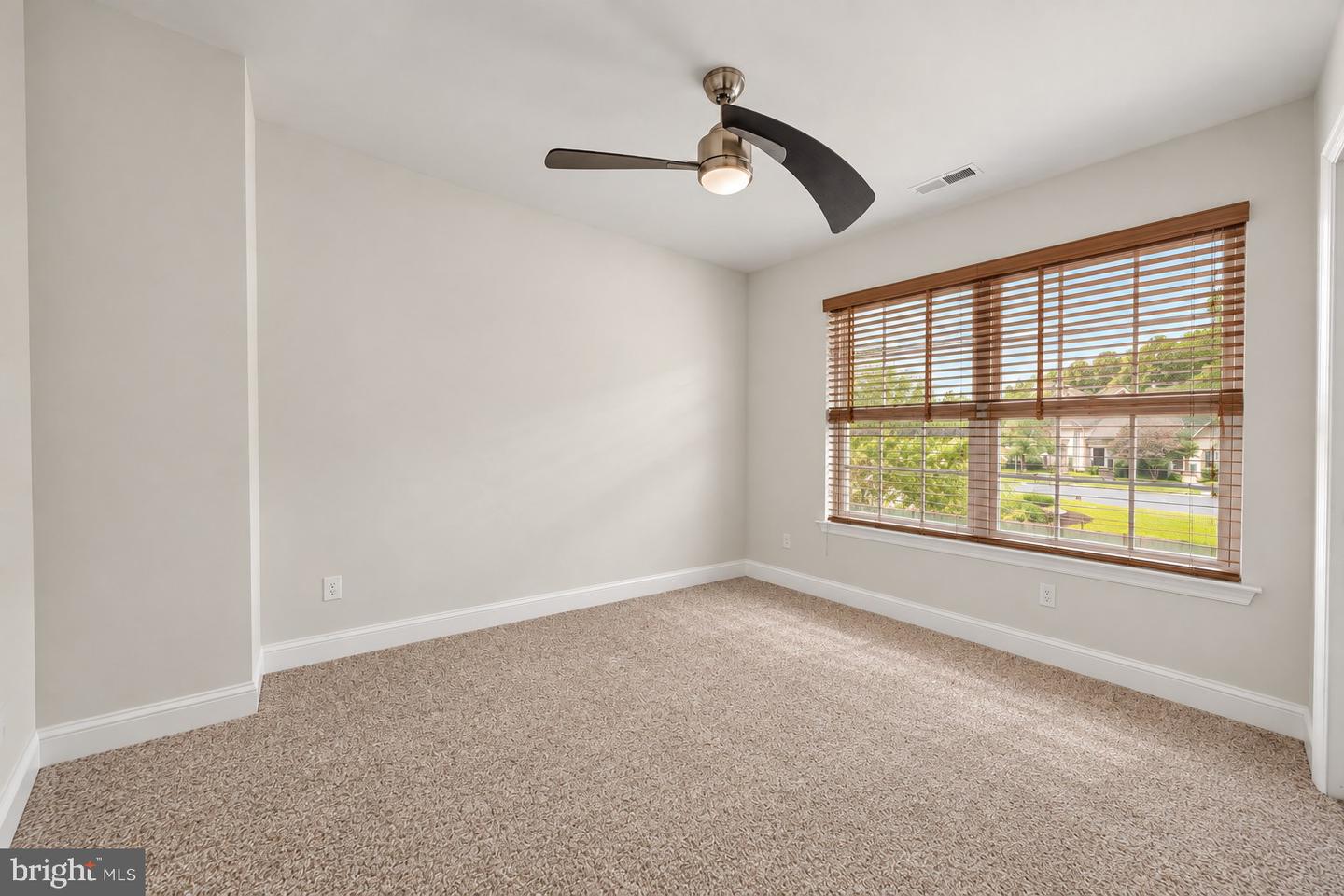 616 Berwick Ct Property Photo 40
