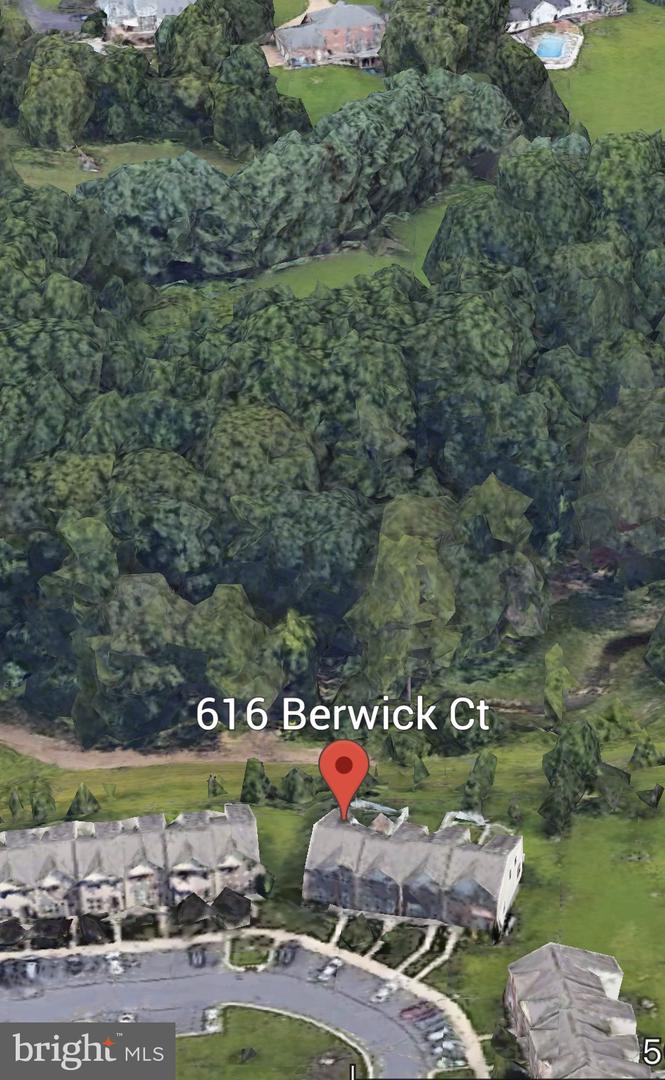 616 Berwick Ct Property Photo 57