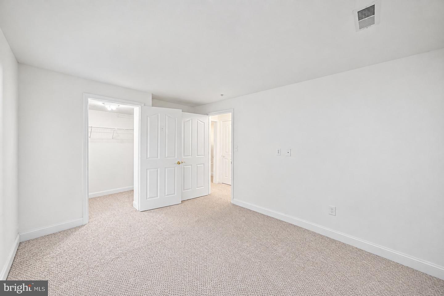 616 Berwick Ct Property Photo 59