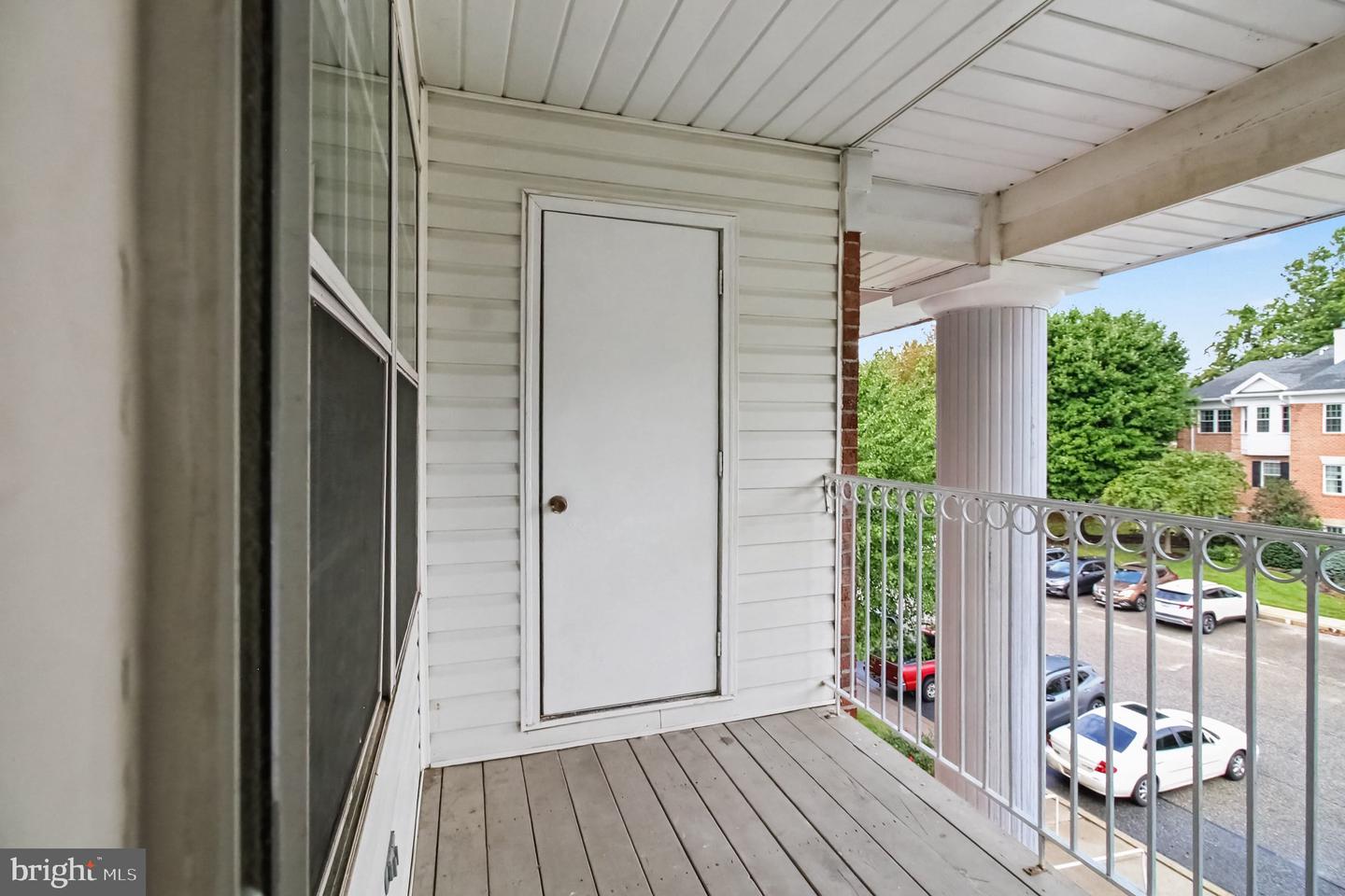 200 Burkwood Ct #200-3a Property Photo 4