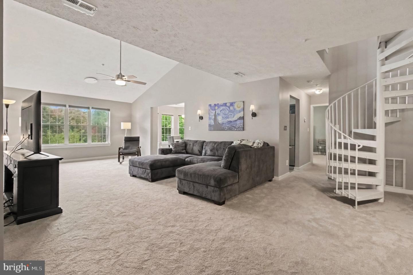 200 Burkwood Ct #200-3a Property Photo 6