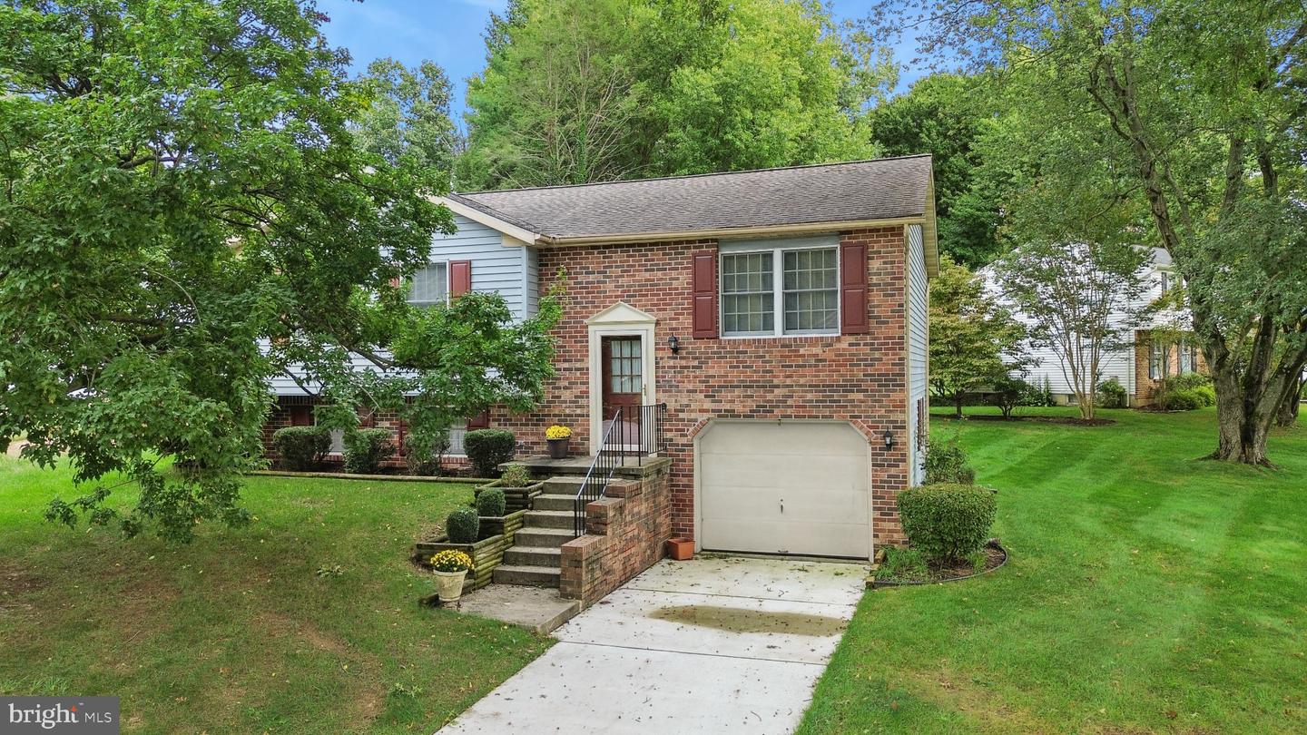 1403 MARLOW CT Property Photo 1