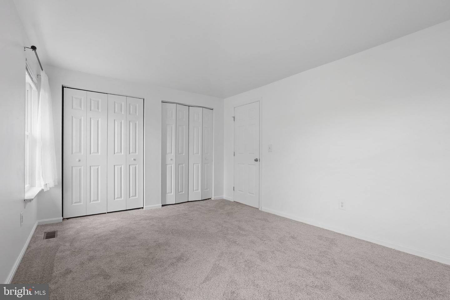 1215 Independence Sq Property Photo 23