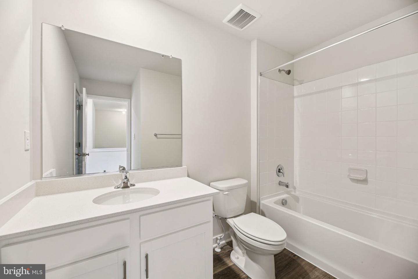 721 Beadilly Way Property Photo 24