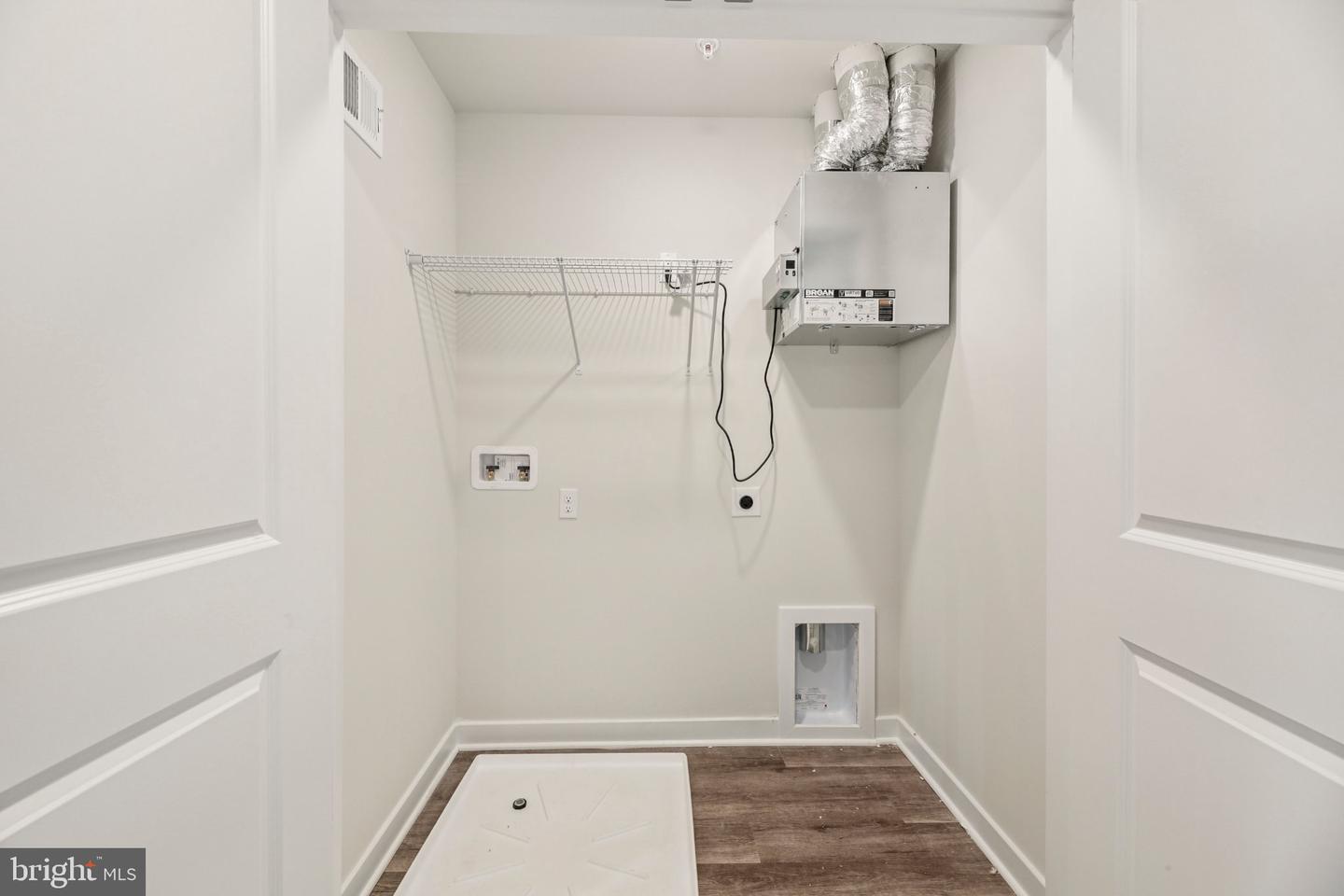 721 Beadilly Way Property Photo 28