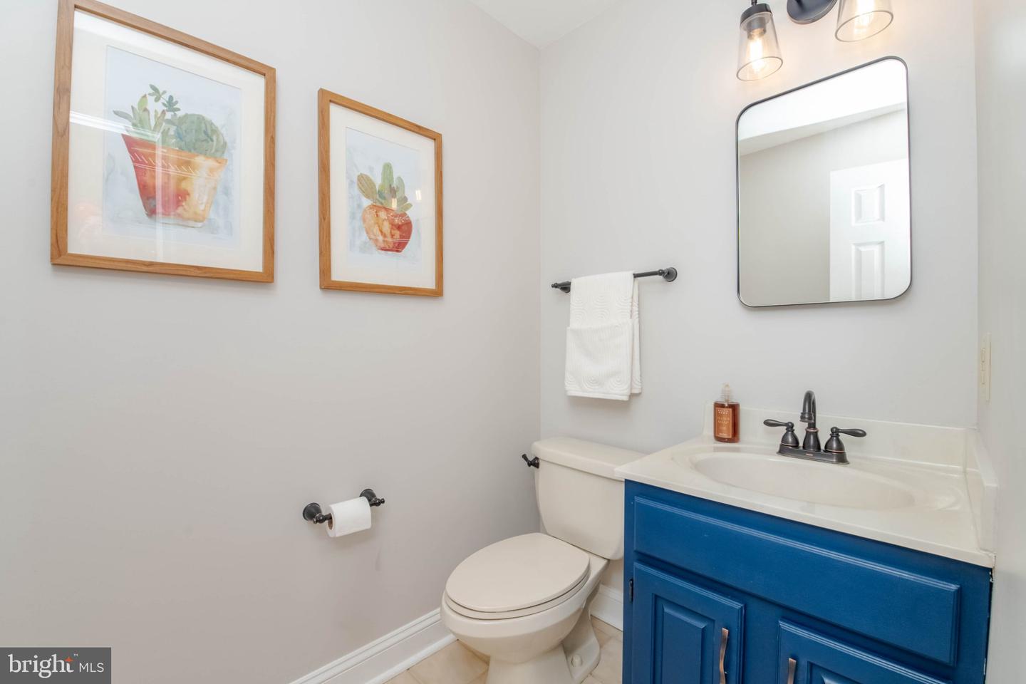 212 Wellington Ct Property Photo 8