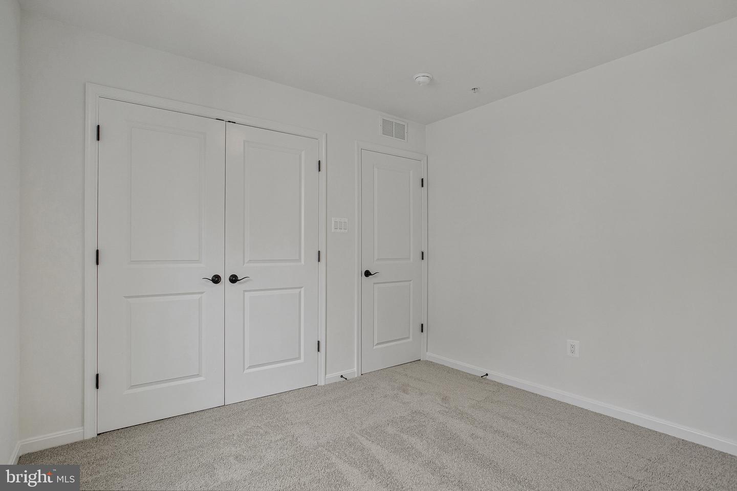 1607 Shady Tree Ct Property Photo 13