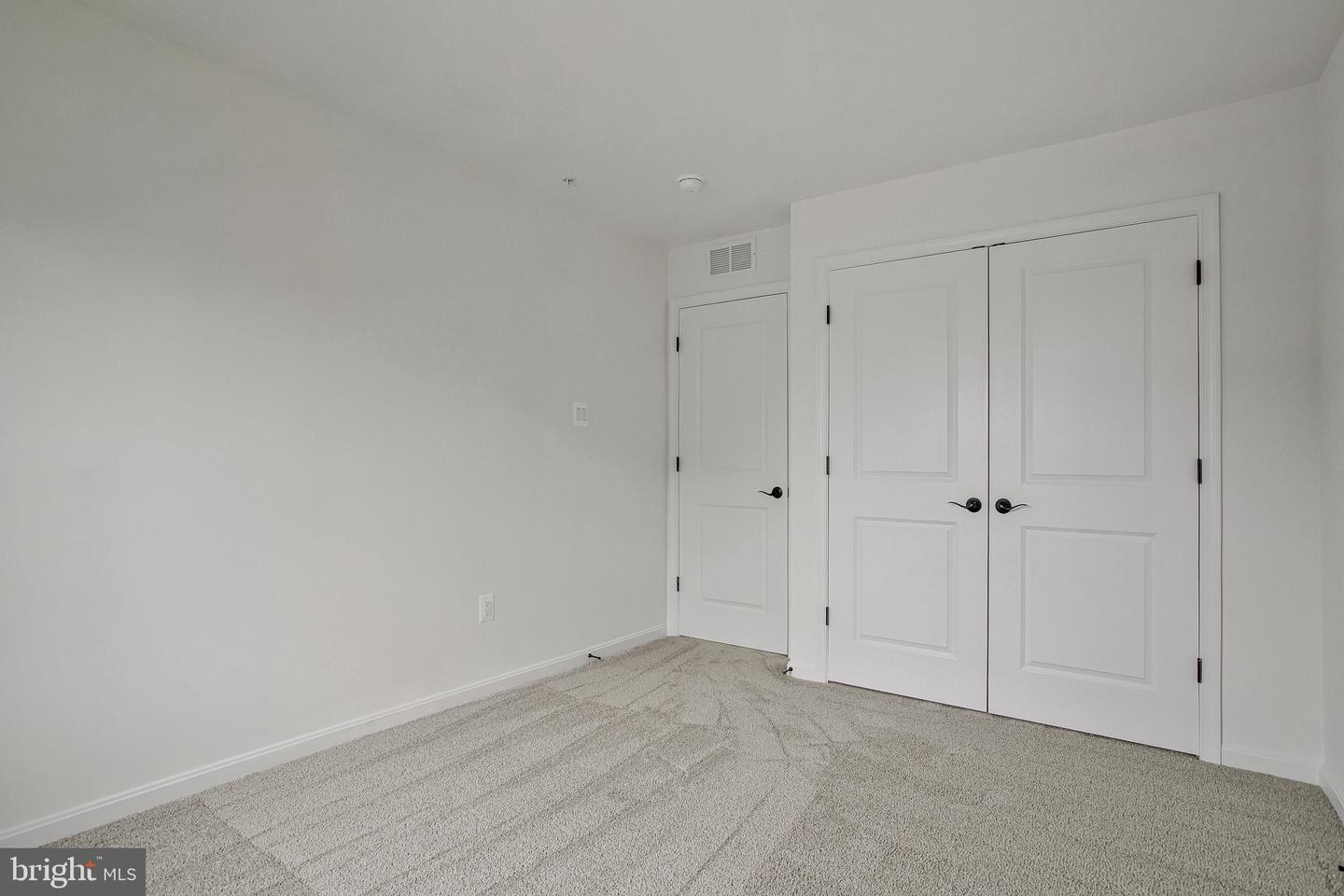 1607 Shady Tree Ct Property Photo 15