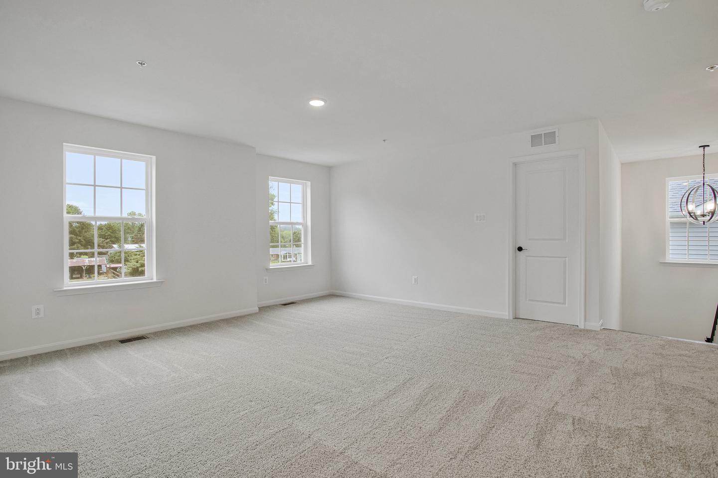 1607 Shady Tree Ct Property Photo 17