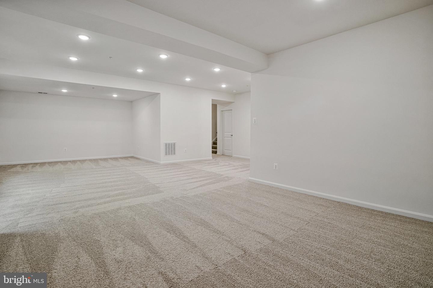 1607 Shady Tree Ct Property Photo 21