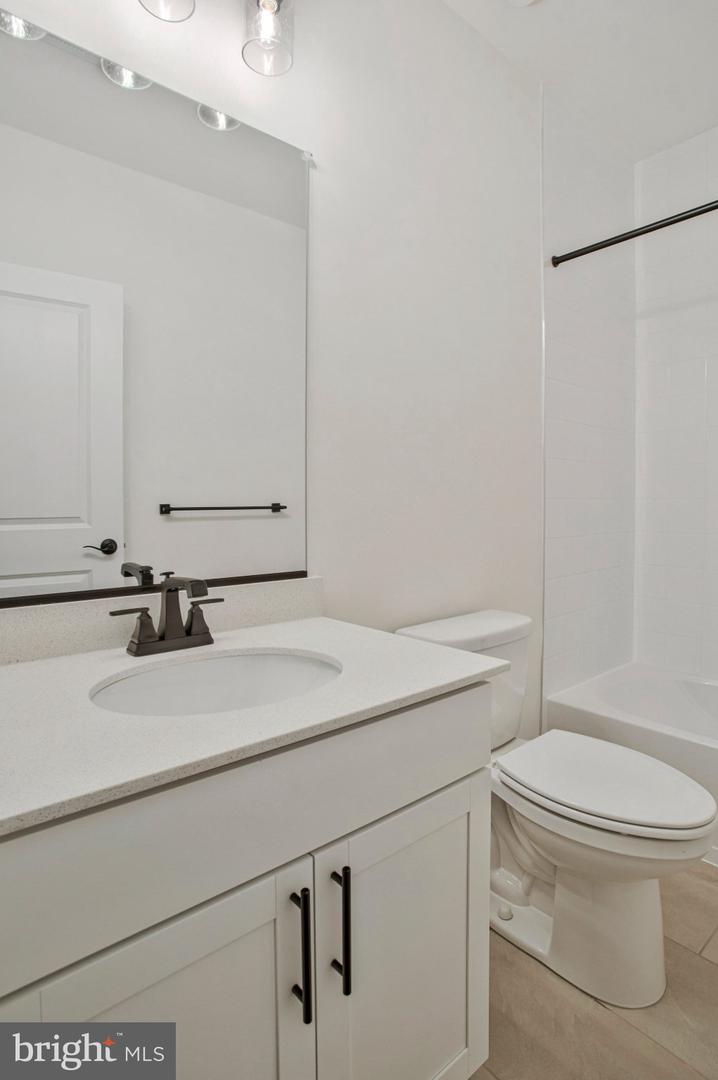1607 Shady Tree Ct Property Photo 25