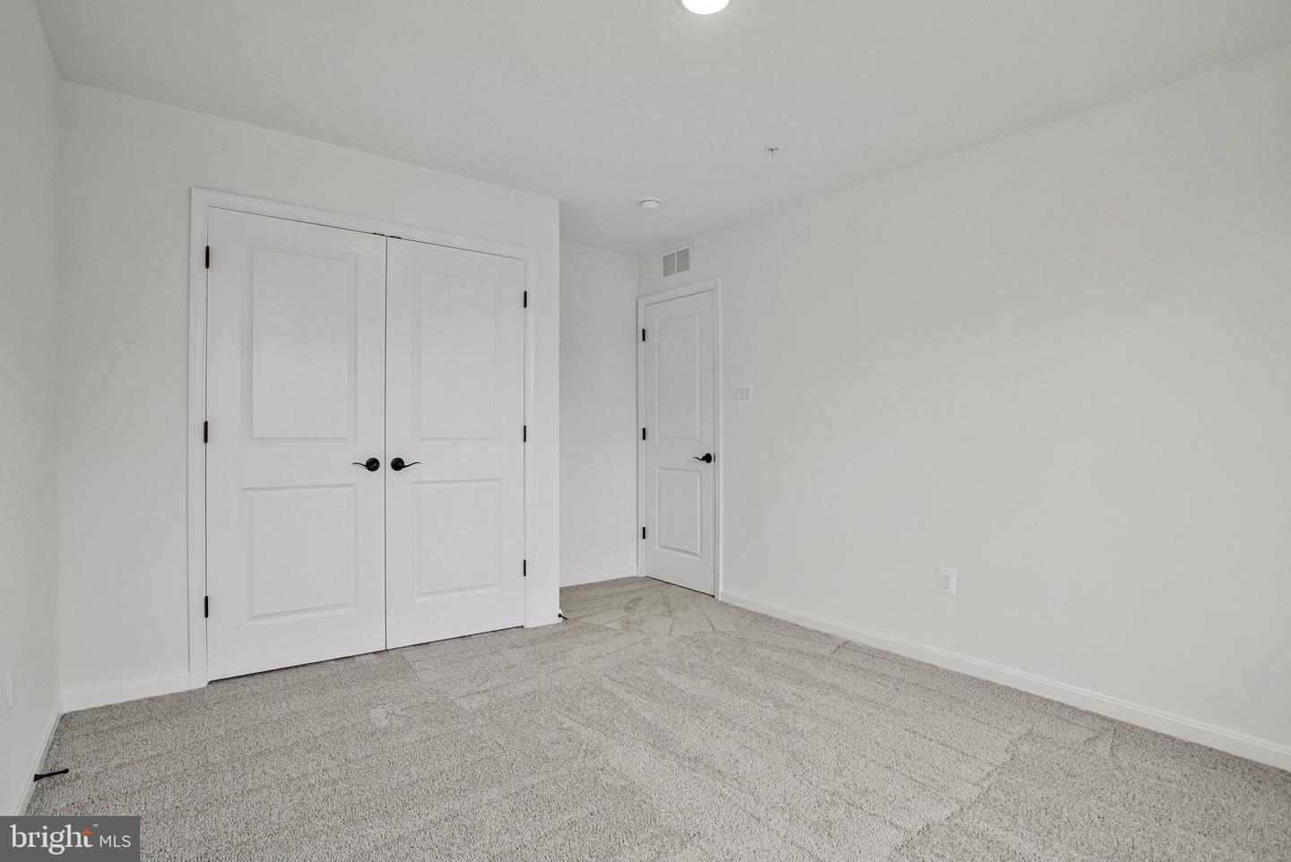 1607 Shady Tree Ct Property Photo 27