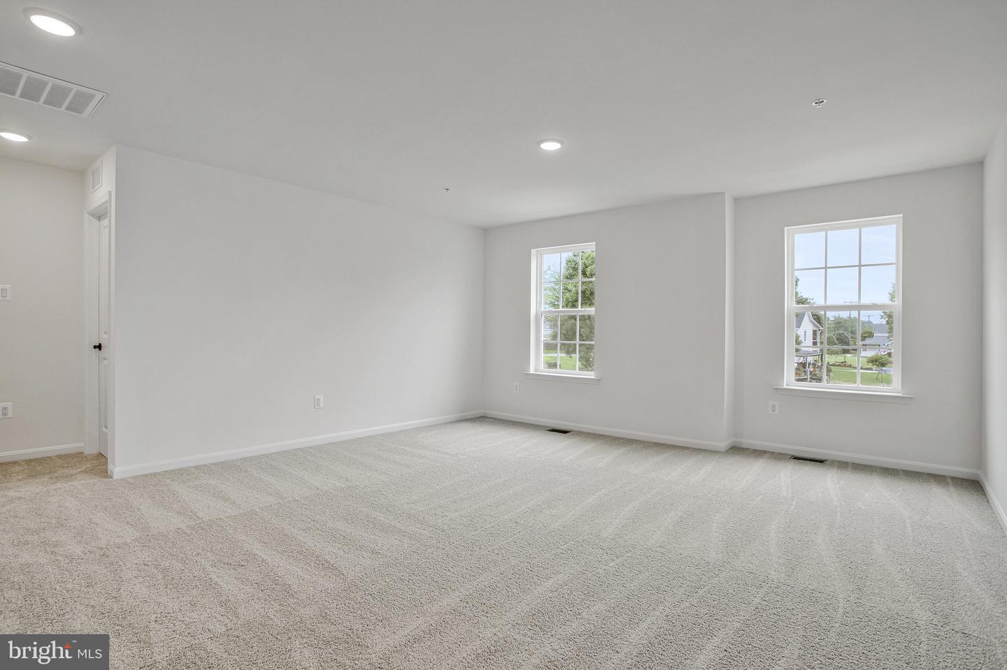 1607 Shady Tree Ct Property Photo 28