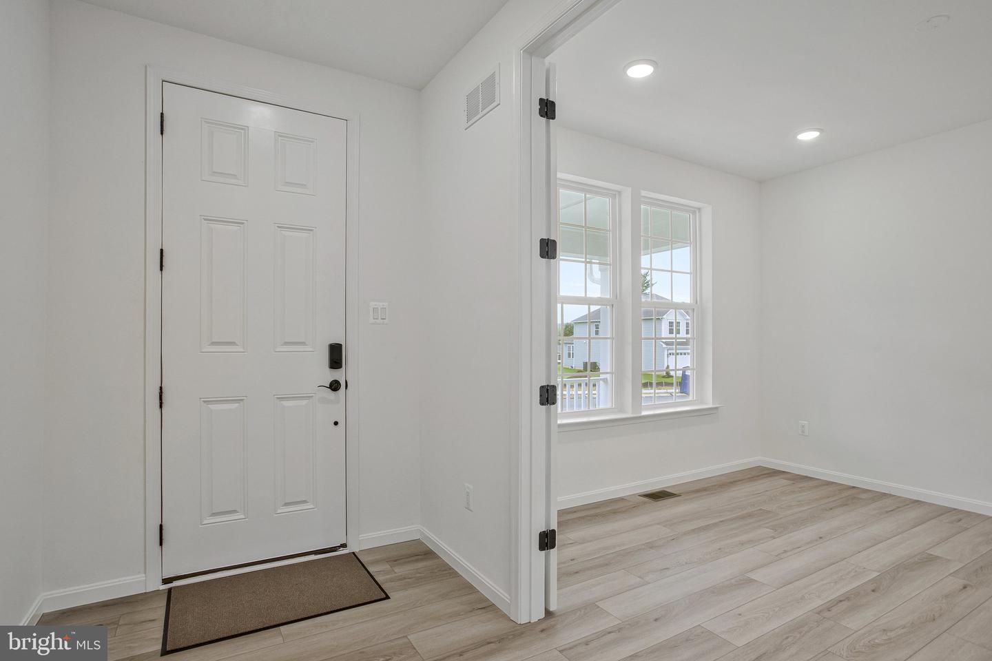 1607 Shady Tree Ct Property Photo 33