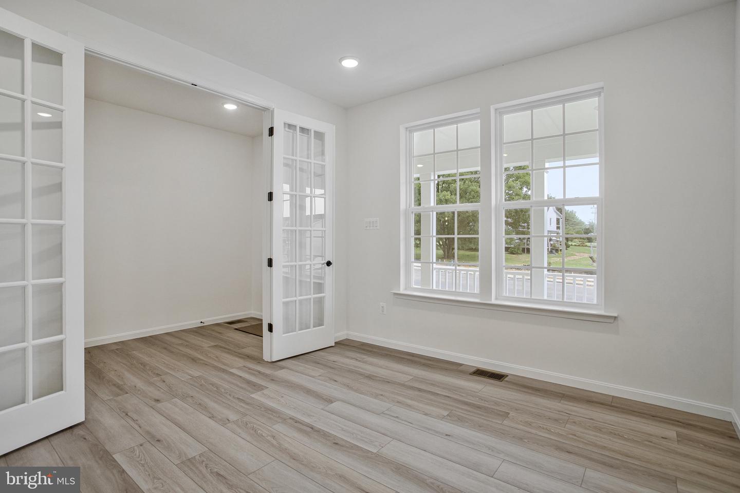 1607 Shady Tree Ct Property Photo 35