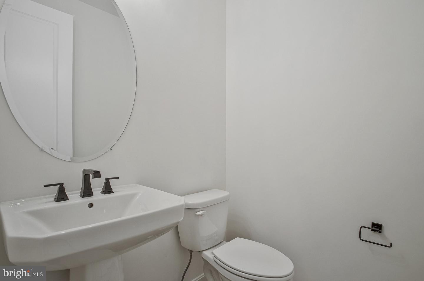 1607 Shady Tree Ct Property Photo 38