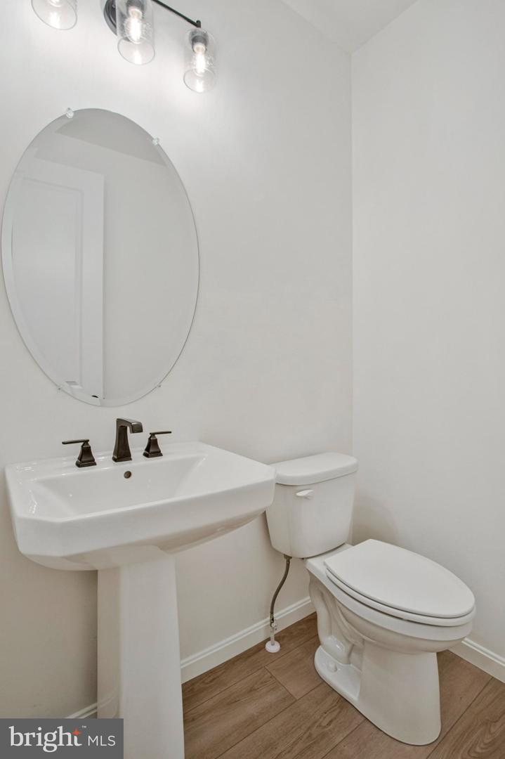 1607 Shady Tree Ct Property Photo 39