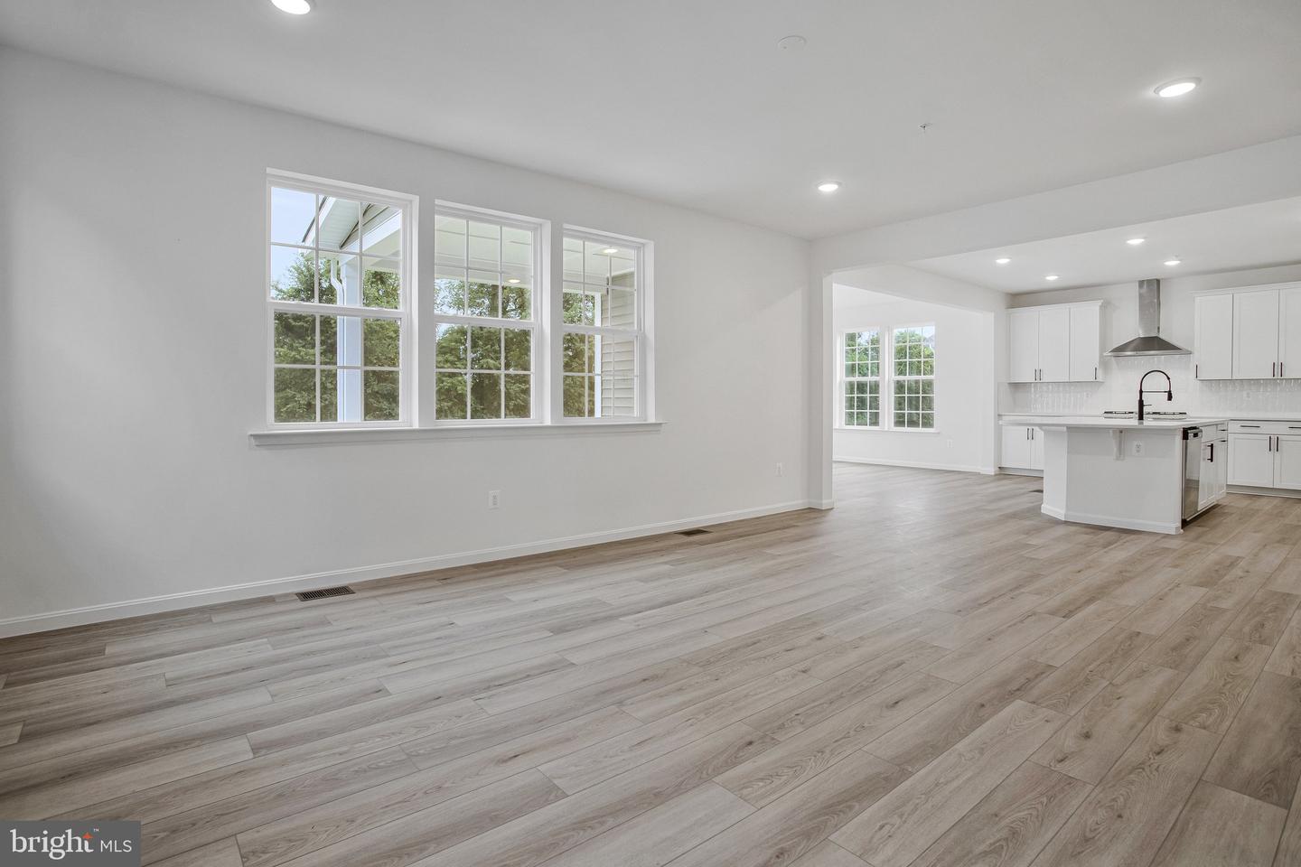 1607 Shady Tree Ct Property Photo 45
