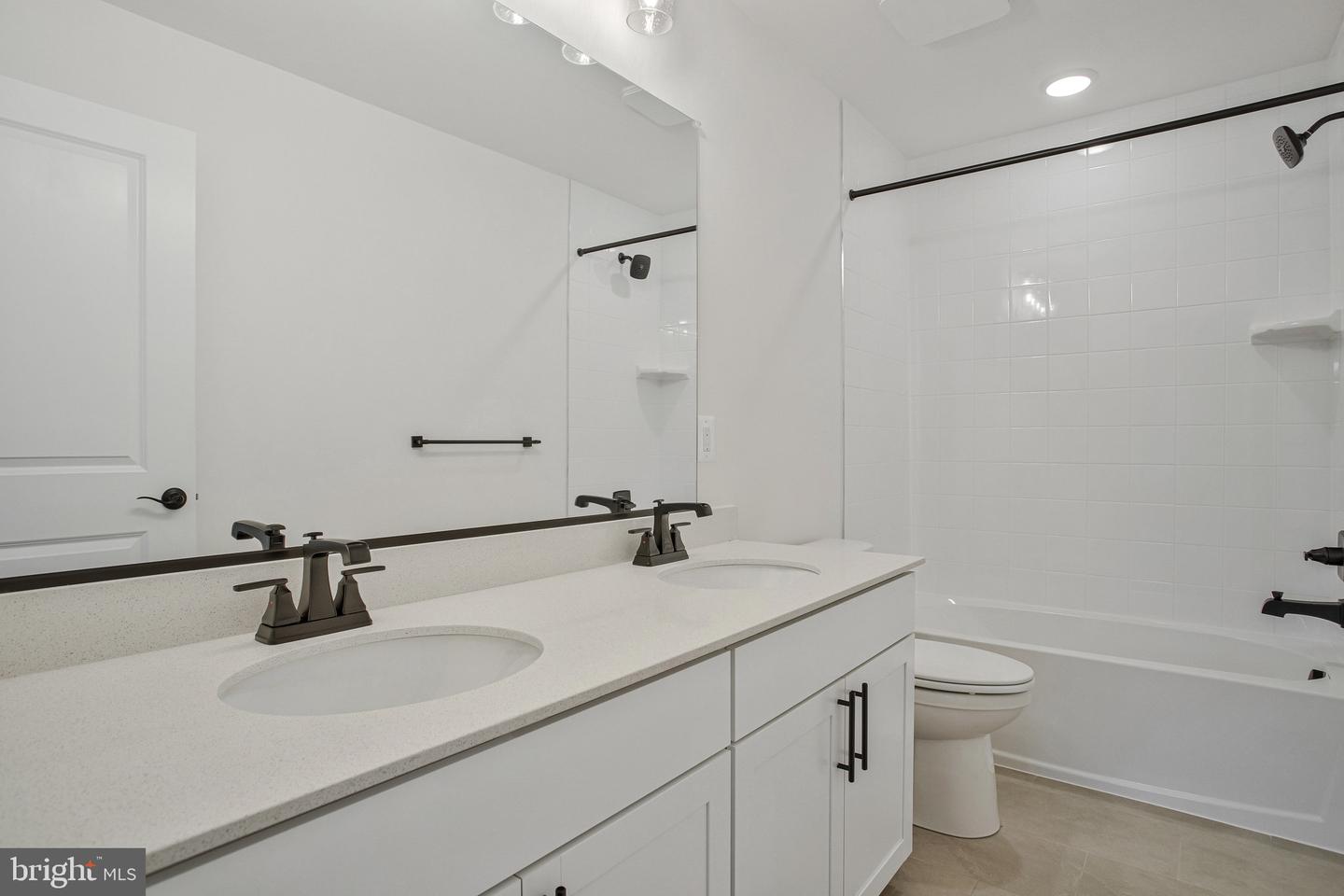 1607 Shady Tree Ct Property Photo 68