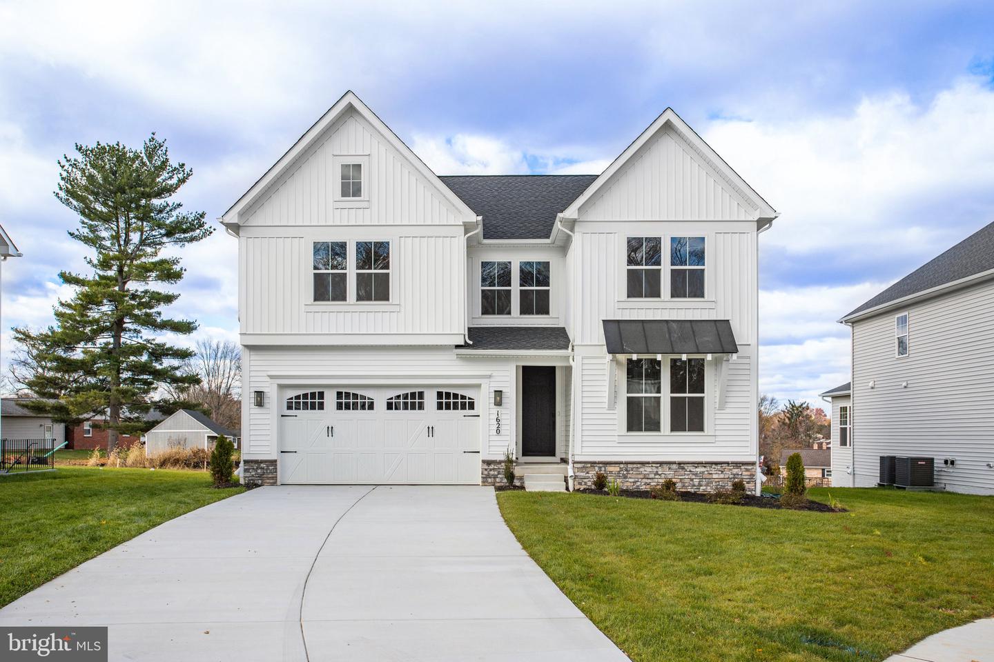 1620 Shady Tree Ct Property Photo 1