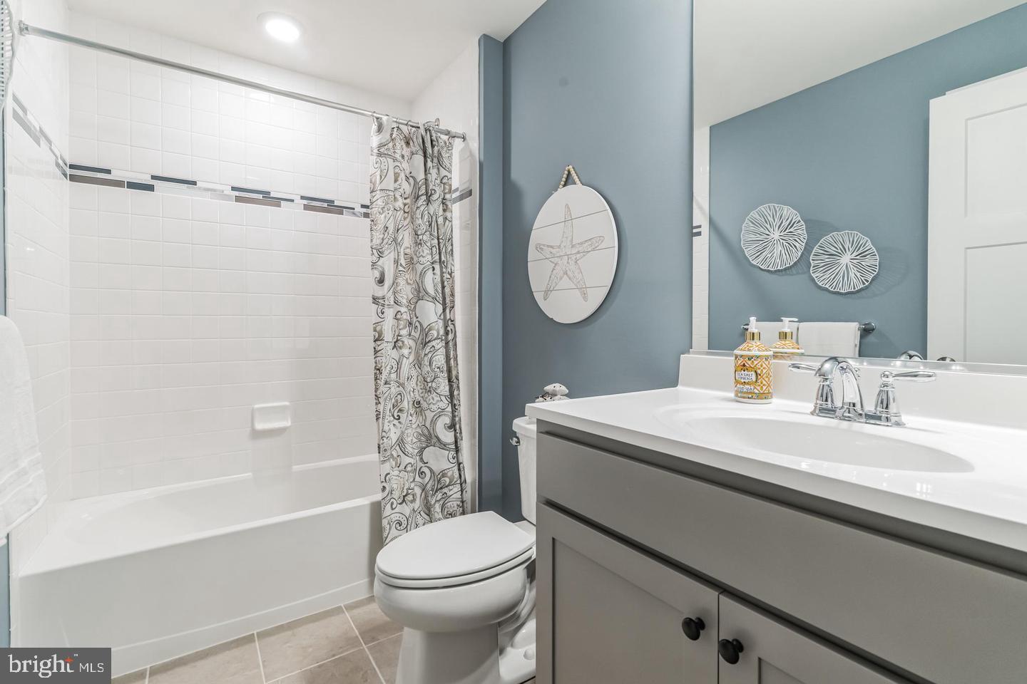 3636 Dexter Ct #142 Property Photo 5