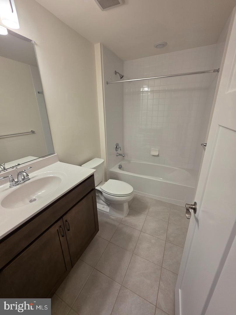 3636 Dexter Ct #142 Property Photo 56