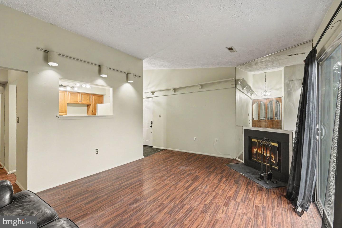 991 Bern Dr #991-3a Property Photo 3