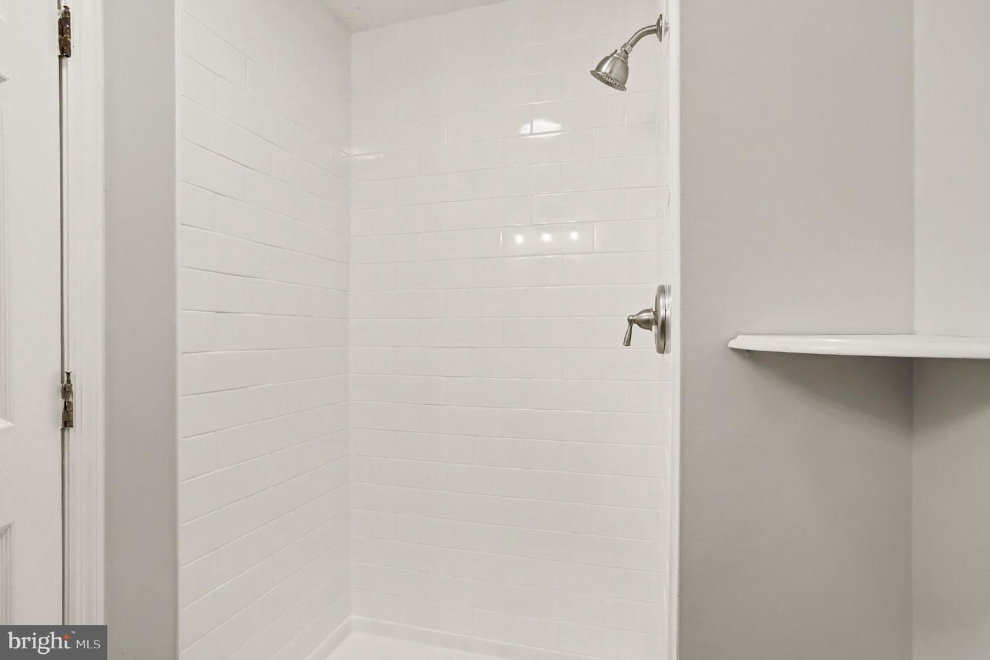 900-e Jessicas Ln #900-e Property Photo 12