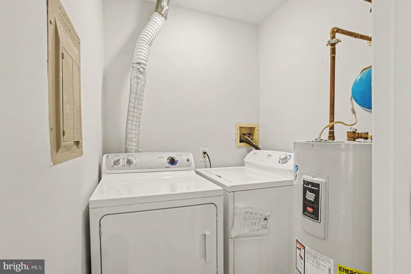 900-e Jessicas Ln #900-e Property Photo 17
