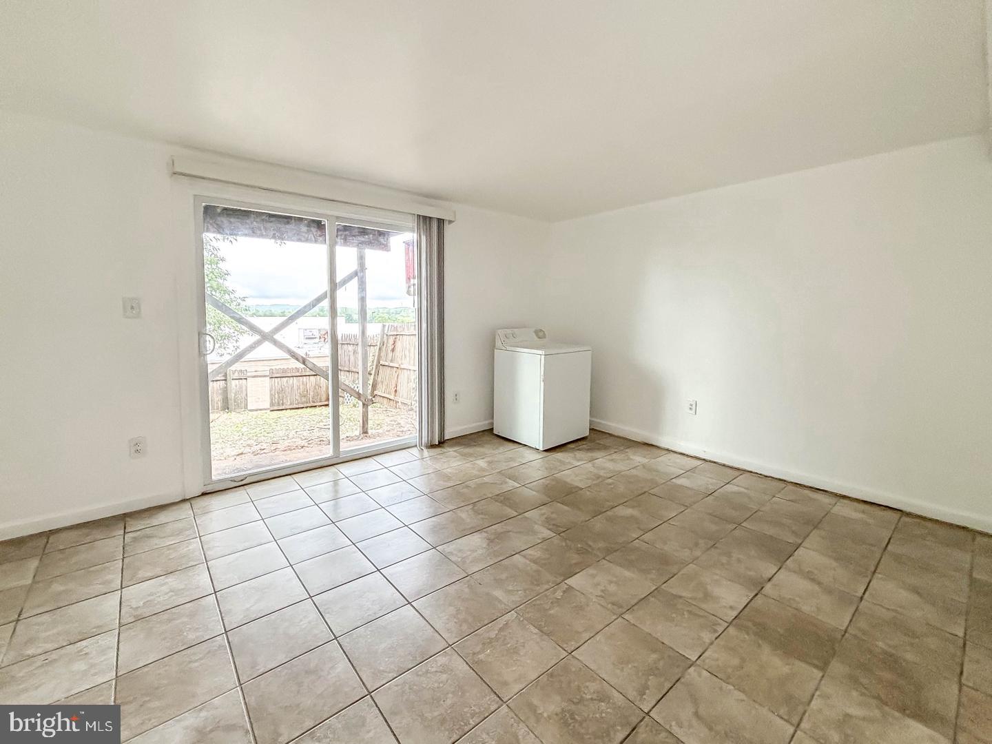1754 Judy Way Property Photo 28