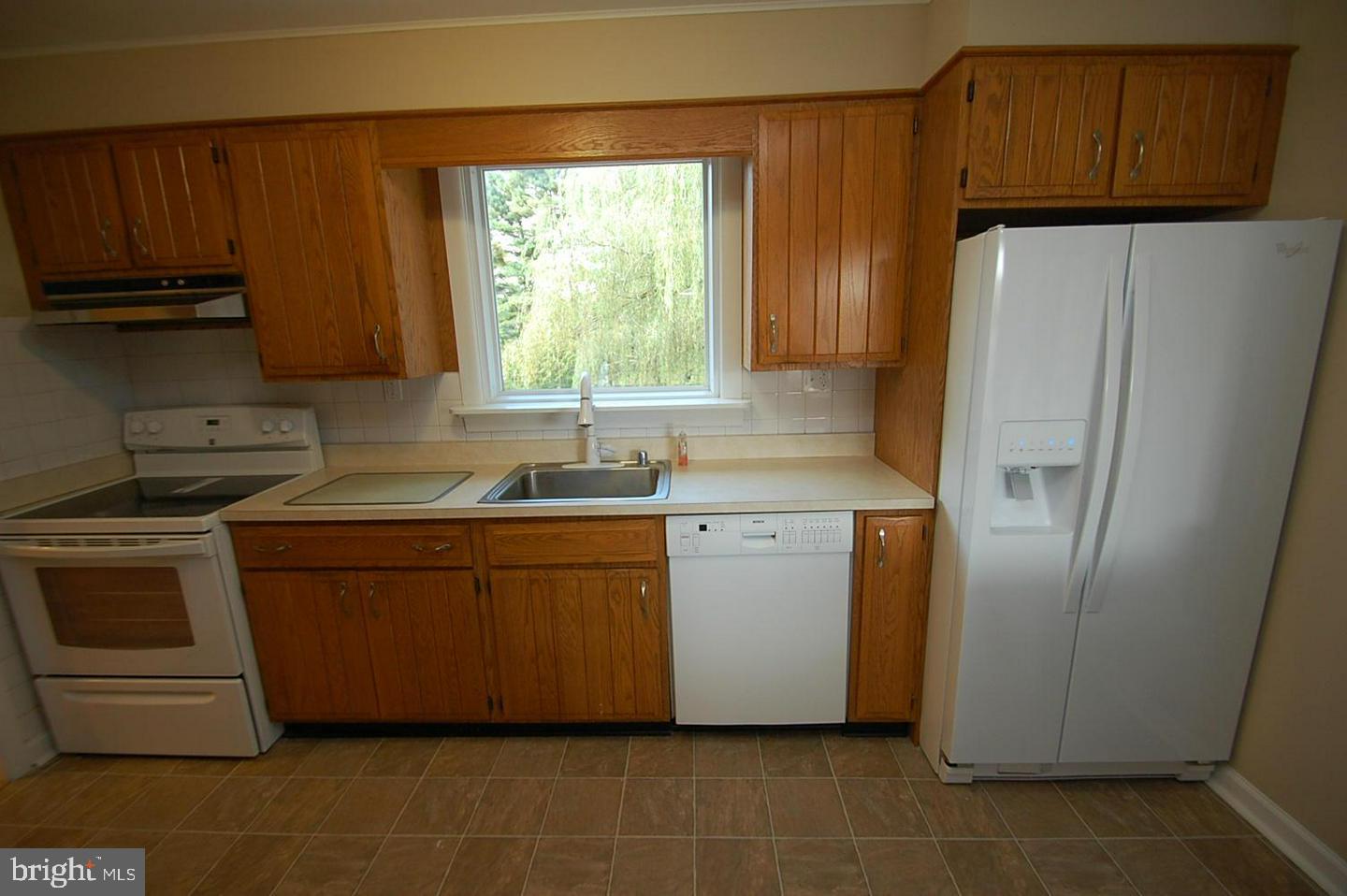 2645 Putnam Rd Property Photo 3