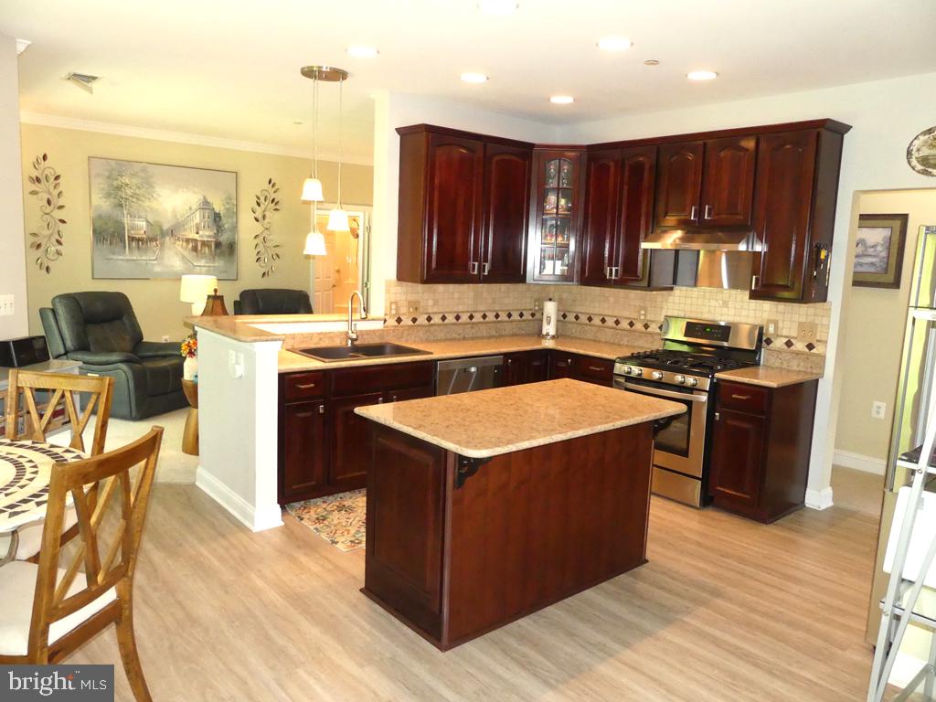 303 TIREE CT #402 Property Photo 1