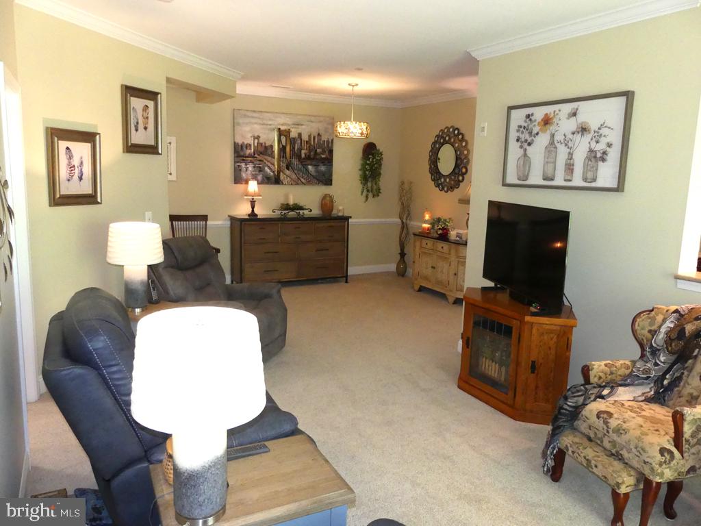303 Tiree Ct #402 Property Photo 5